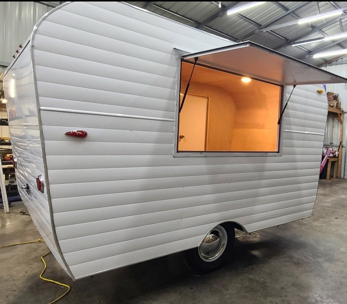 2025 brand new vintage style vending trailer.  Ready to go!